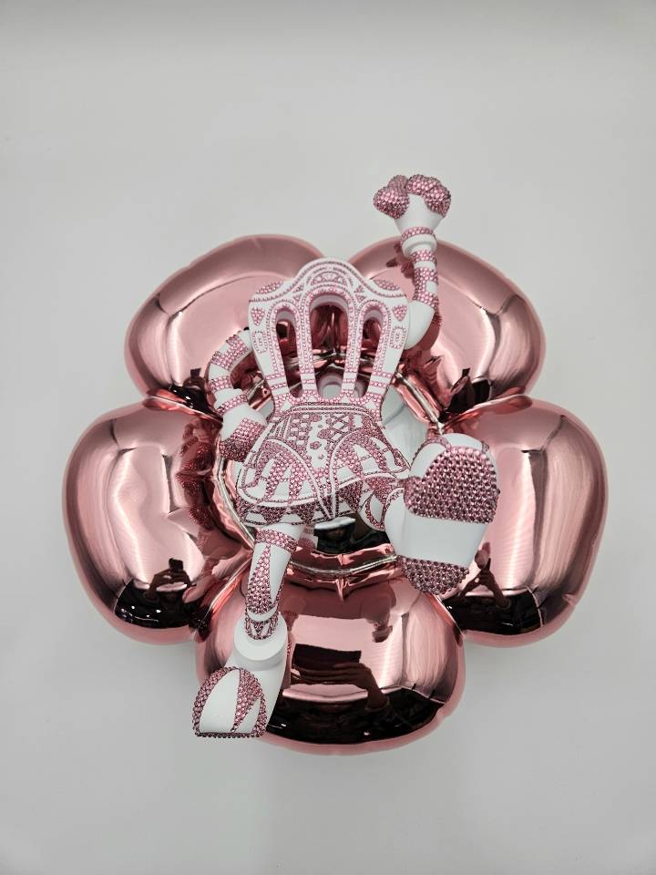 DONA-Surprise -꽃 (핑크), 2024, Resin, FRP, Chrome, Swarovski, 55 x 35 x 40 cm