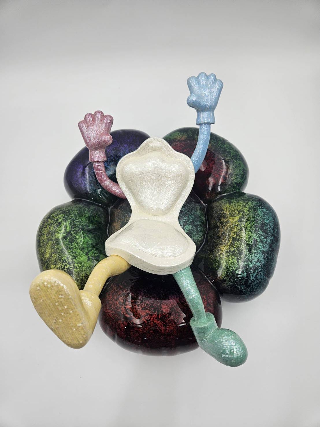 DONA-Surprise -꽃 (자개), 2024, Resin, FRP, Chrome, Jagae, 55 x 35 x 40 cm